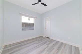 Building Photo - 6511 Mesa Vista Ct