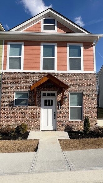 Building Photo - 1917 Cypress Ln