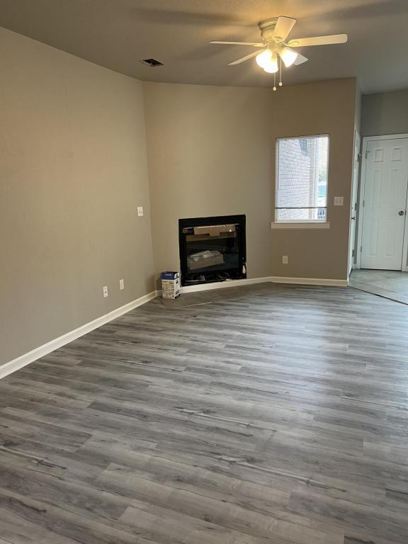 Building Photo - 952 52nd Ave Ct J2