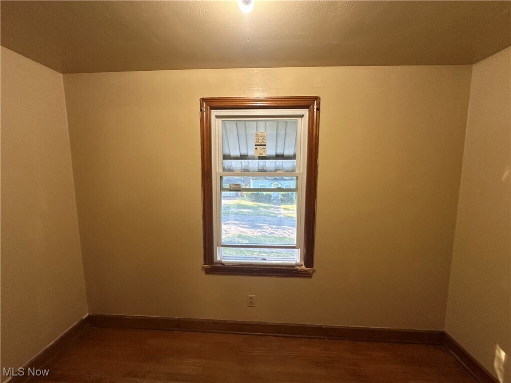 644 W Judson Ave Youngstown, OH 44511 – photo 4