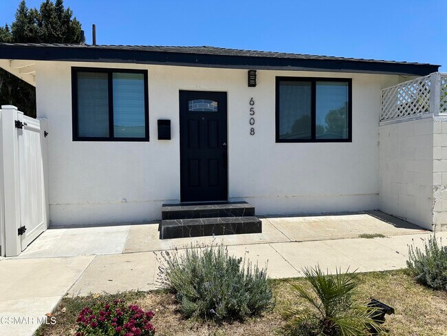 Foto del edificio - 6508 Dannyboyar Ave
