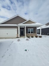 Building Photo - 406 Emily Dr