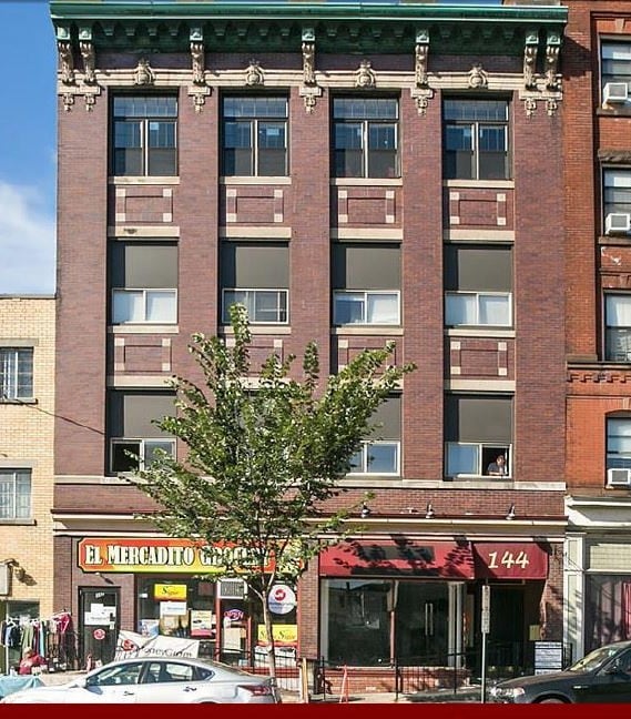 Building Photo - 144 N 7th St