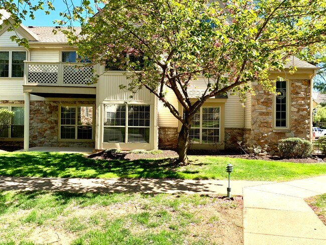 Foto del edificio - 1109 Foxmeadow Dr