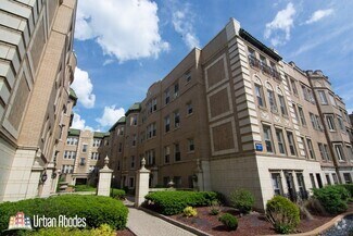 Building Photo - 4224 N Paulina St