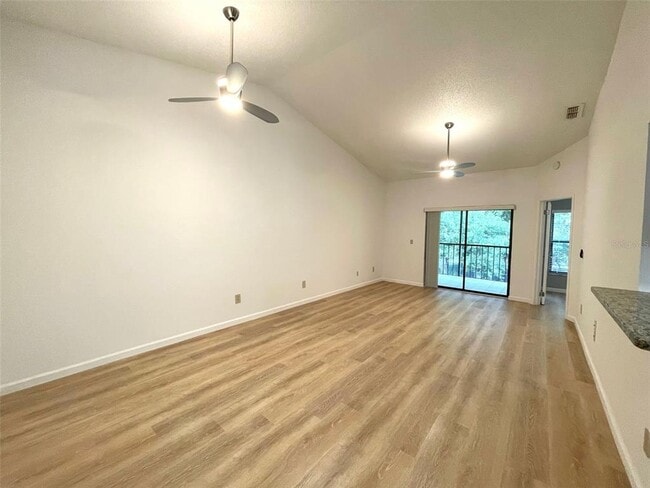 Building Photo - 7531 Sugar Bend Dr