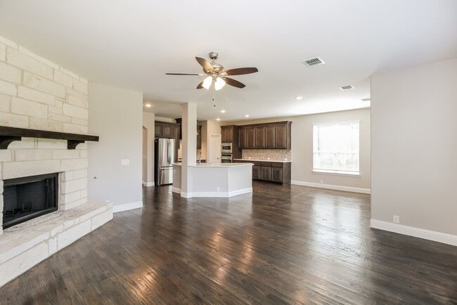 Building Photo - 1129 Quail Dove Dr