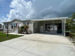 Building Photo - 907 Barefoot Blvd