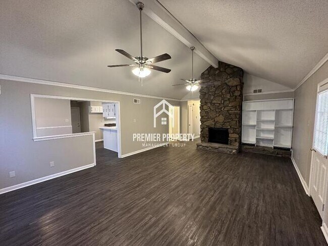 Foto del edificio - 6034 Tall Willow Dr