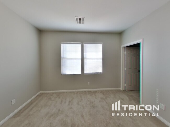 Foto del edificio - 5432 Flowing Spring St