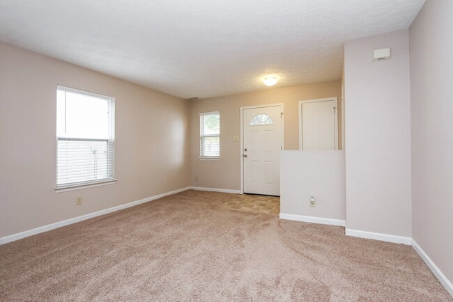 Foto del edificio - 105 Winterwood Dr