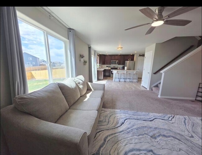 Foto del edificio - 6784 Skuna Dr