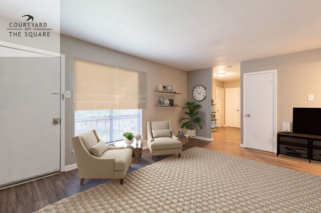 Foto del edificio - Courtyard Off the Square Apartments