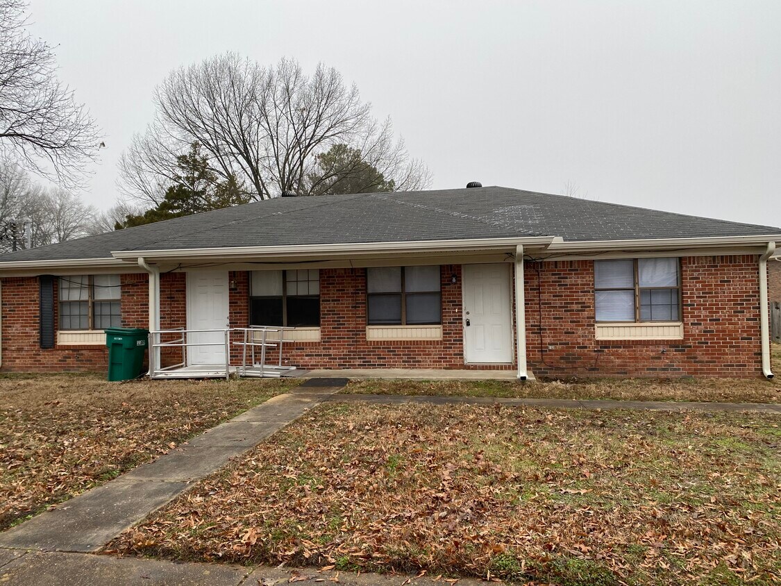 49 Brianfield Dr, Jackson, TN 38305 House Rental in Jackson, TN