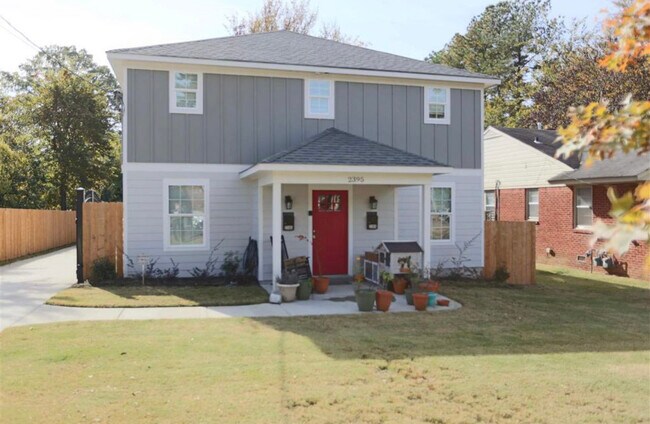 Building Photo - 2395 Avery Ave