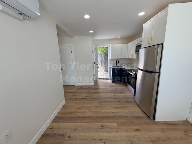Building Photo - **BRAND NEW - 1 bed, 1 bath Unit in the Heart of South Park - Available NOW***