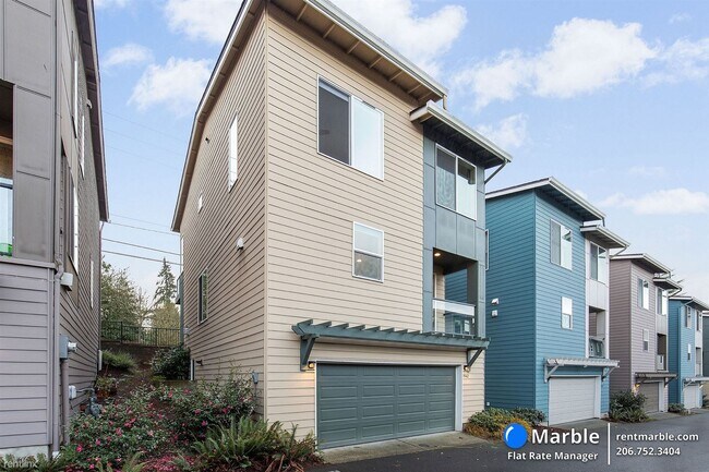 Building Photo - 3 br, 2.5 bath House - 3542 NE 145TH St