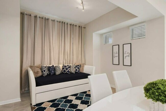 Foto del edificio - 3120 Paradox Cir