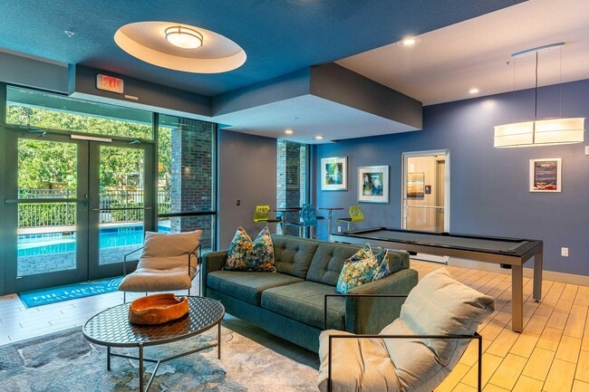 Building Photo - The Lofts at Savannah Park