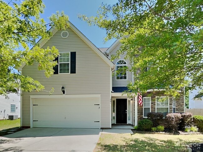 Building Photo - 1001 Southridge Dr