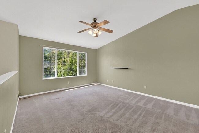 Building Photo - Beautifully Updated 4-Bedroom Home in Syracuse!