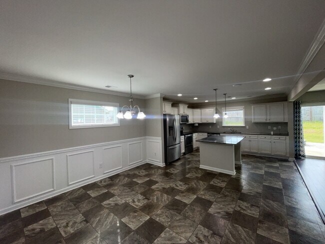 Building Photo - 131 Screech Dr