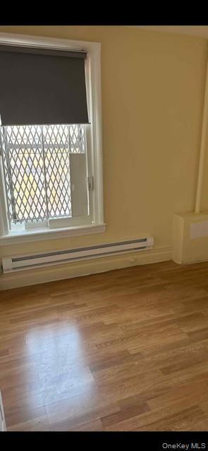 Foto principal - 30 E Kingsbridge Rd