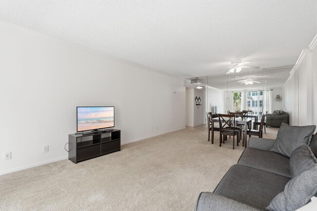 Building Photo - 3540 S Ocean Blvd
