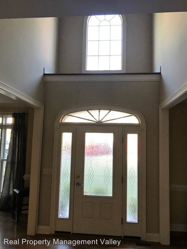 Foto del edificio - 224 Southern Woods Dr