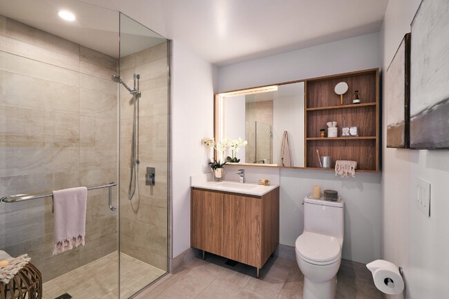 Building Photo - 432 W Hill St