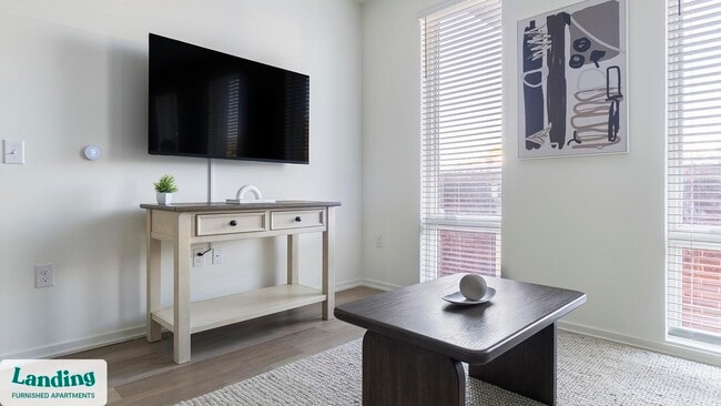 Building Photo - 815 Madison St