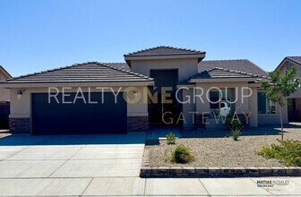 Building Photo - 13336 S 50th Dr