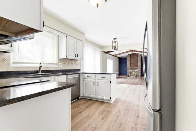 Photo - 25845 Buckminster Dr House