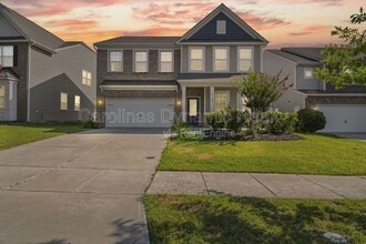 Building Photo - 15108 Evergreen House Dr