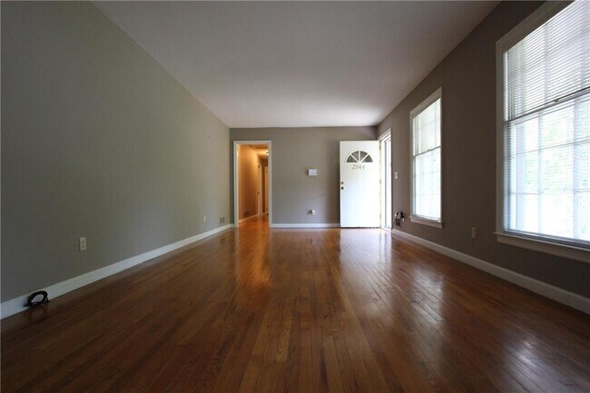Foto del edificio - 2944 Piedmont Dr