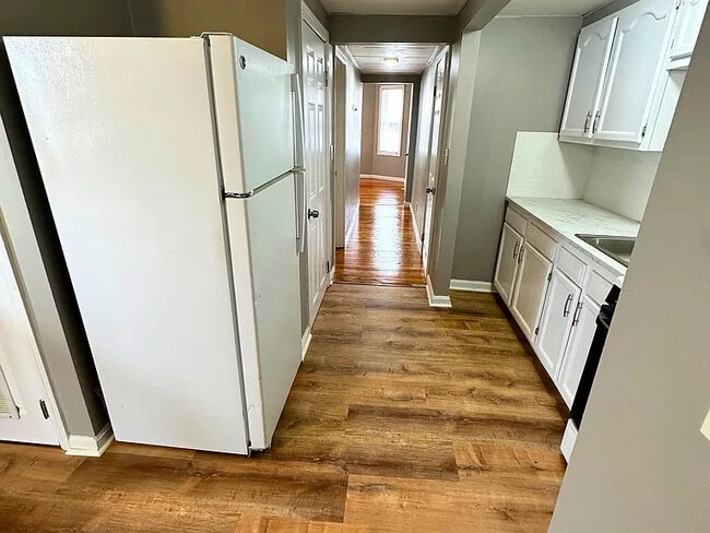 Building Photo - 321 Union St