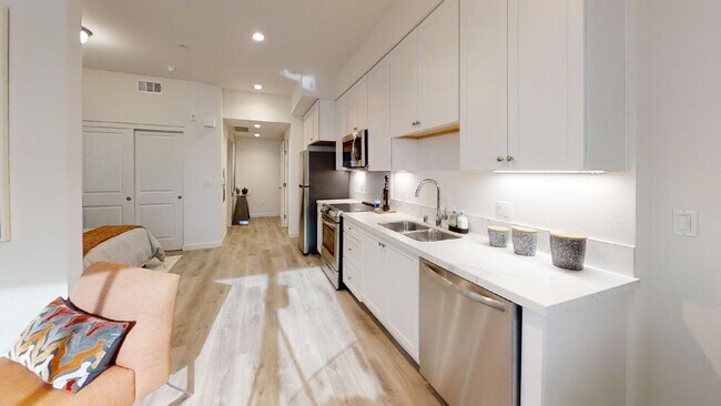 Building Photo - Modern Studio in the Heart of Old Town Torrance!