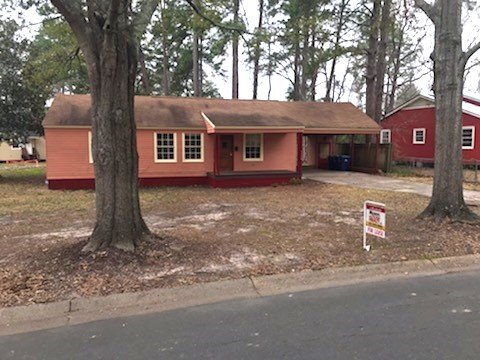 Primary Photo - 3 Bedroom/1 bath home on corner lot with a...