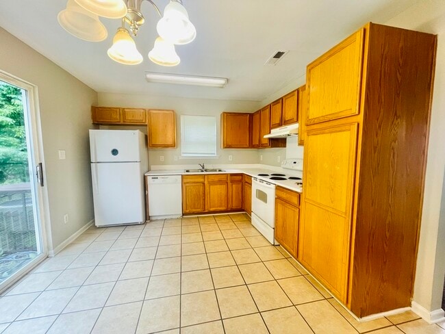 Building Photo - 2911 Bob White Cir