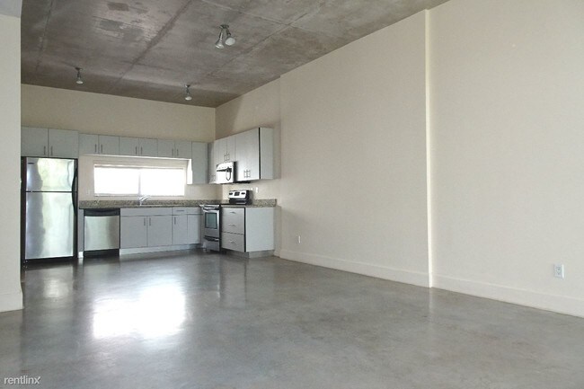 Foto del edificio - 2 br, 2.5 bath  - 717 SE 12th Ct Apt 8