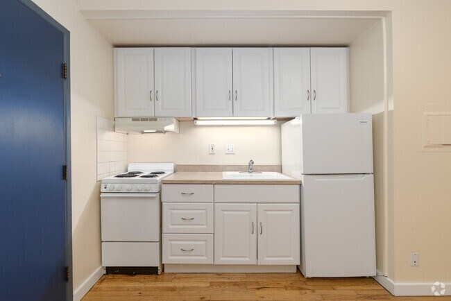 1 habitación, 1 baño - 392 pies cuadrados - Cocina - Washington Plaza Apartments