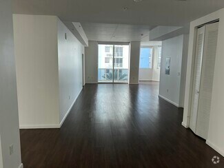 Building Photo - 1617 N Flagler Dr