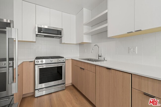 Foto del edificio - 612 Huntley Dr
