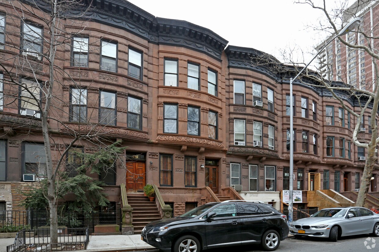 Primary Photo - Archer House