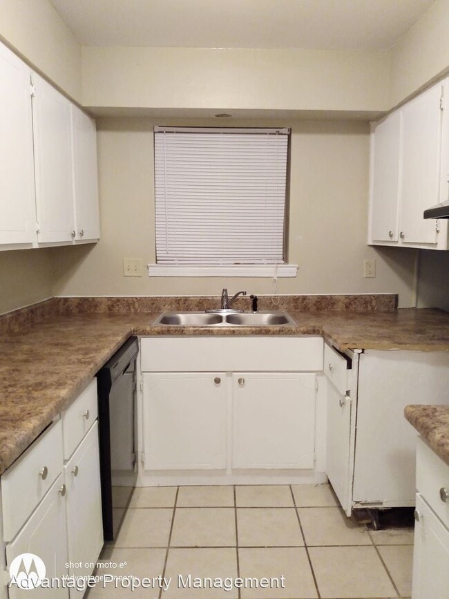 Building Photo - 3 br, 1.5 bath House - 3767 Maple Leaf Cv.