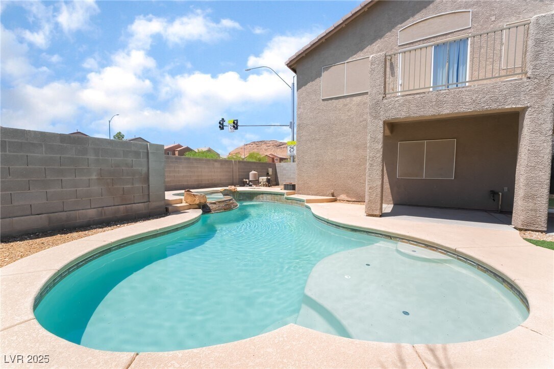 Foto del edificio - 7290 Victoria Oak Ct