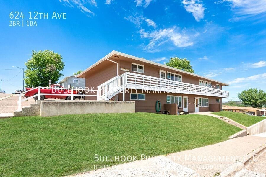 Foto principal - 624 12th Ave