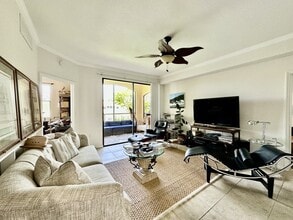 Building Photo - 12935 Violino Ln