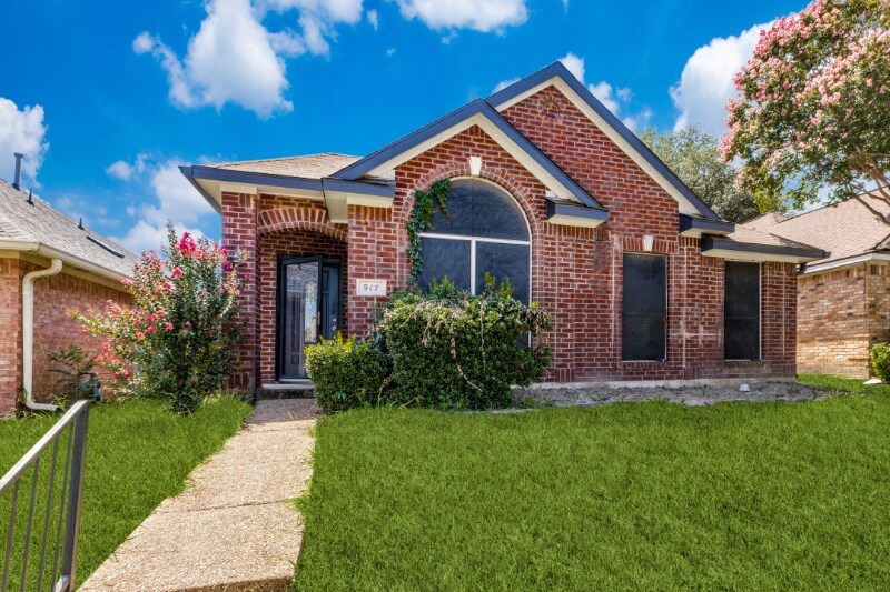 Foto principal - 917 Haverstraw Pl