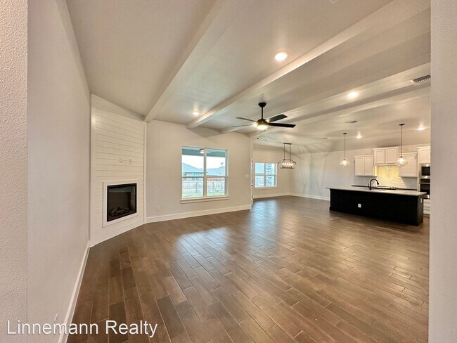 Foto del edificio - 4 br, 2 bath House - 8410 Kasen Avenue
